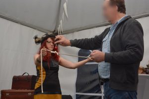 Zauberin mit Seil